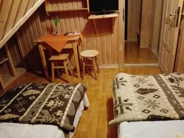 Фото номера Двухместный номер с 1 кроватью и общей ванной комнатой Проживание в семье Pokoje Goscinne U Elzbiety г. Мале-Цихе 5